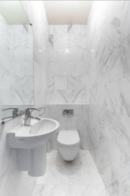 Avenue Montaigne Luxury Apartment 2Br 4P Paris Luaran gambar